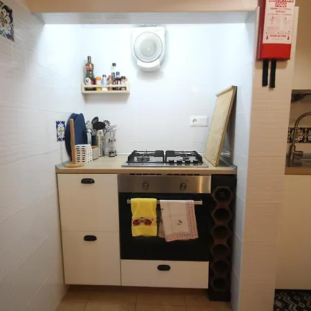 Pensión Nautic M1 R2 - Classy & Cozy Double With Shared Bathroom In Marques Pombal