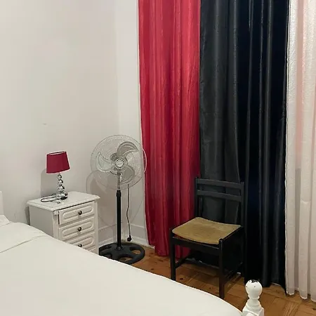 Nautic M1 R2 - Classy & Cozy Double With Shared Bathroom In Marques Pombal 招待所 2*